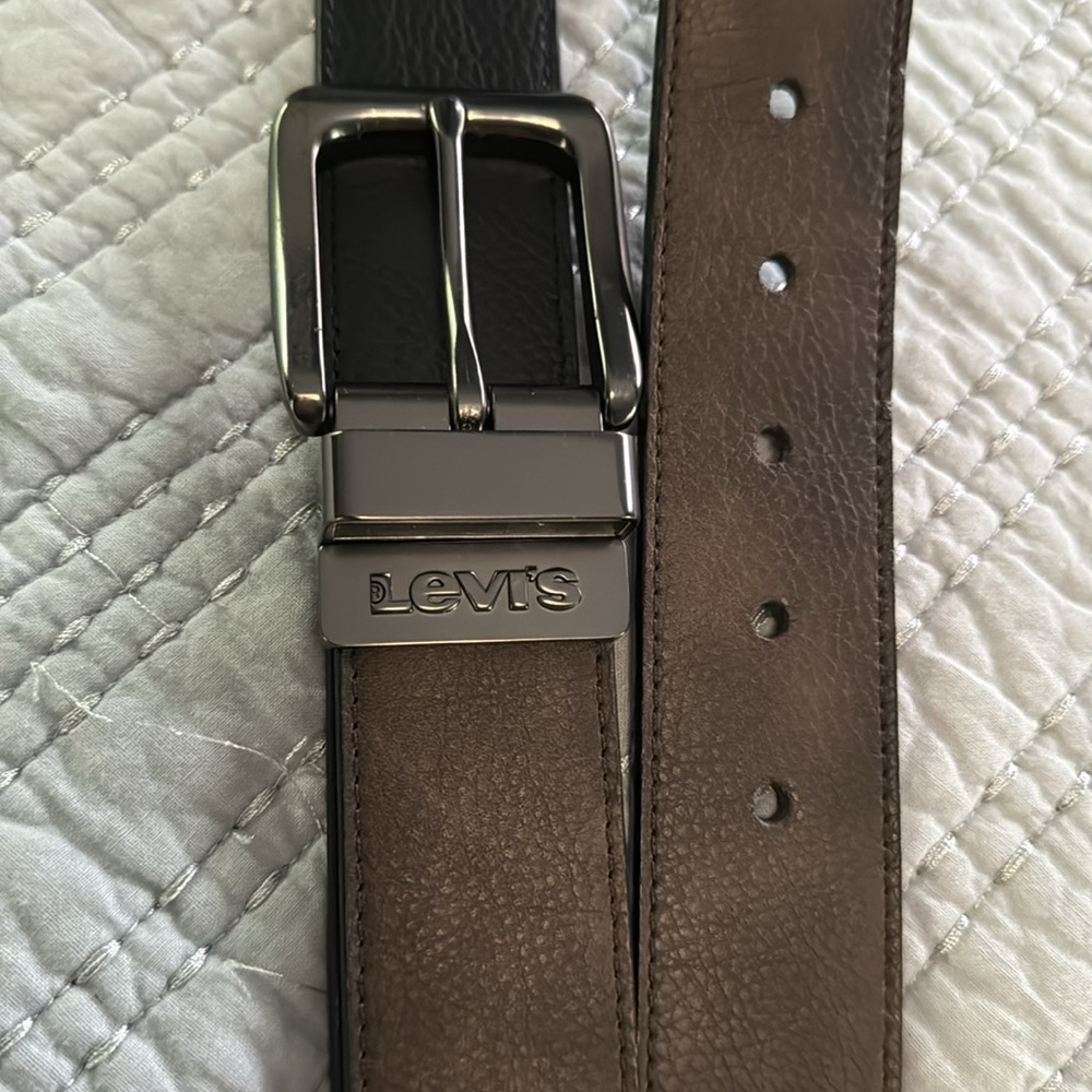 Levi’s Men’s Belt. Like New - Picture 4 of 10